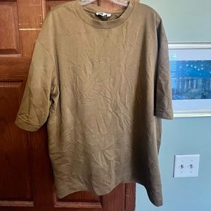 XL Uniqlo Boxy T Shirt